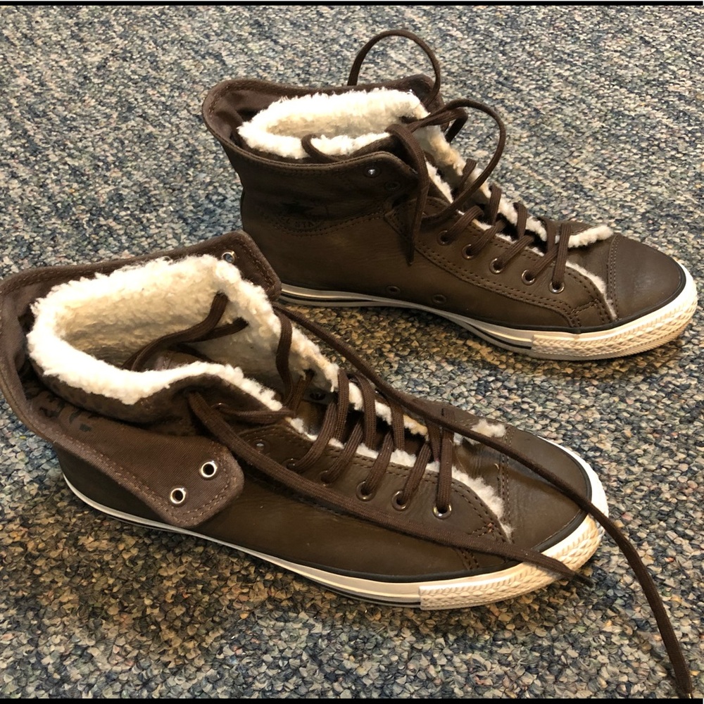 Converse winter shoe